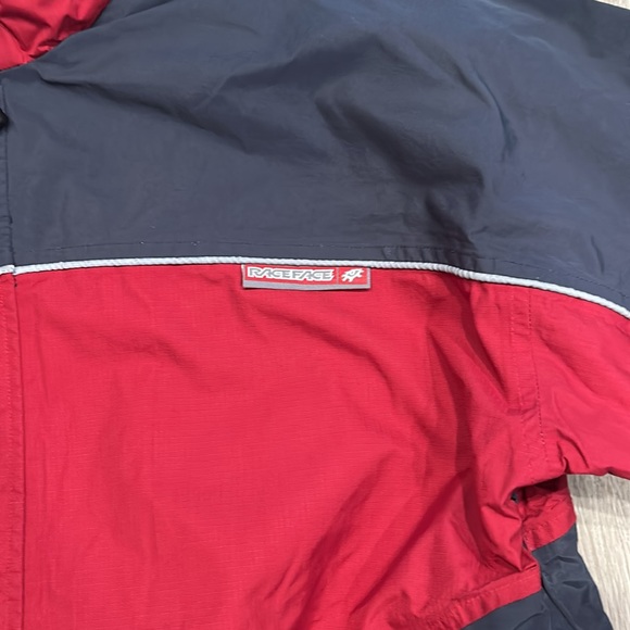 Large Raceface Jacket - Picture 2 of 9